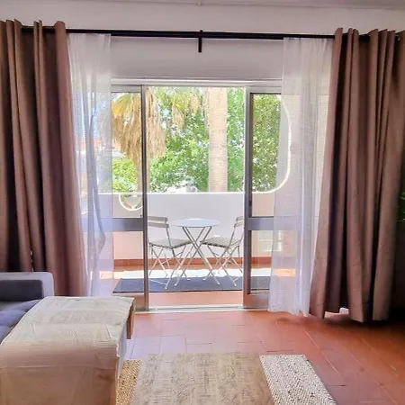 Touristique Dans Hoteliere Silchoro Apartman *