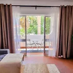 Touristique Dans Hoteliere Silchoro 아파트 *