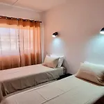 Touristique Dans Hoteliere Silchoro 아파트 *