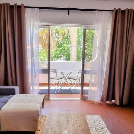 Lägenhet Touristique Dans Hoteliere Silchoro