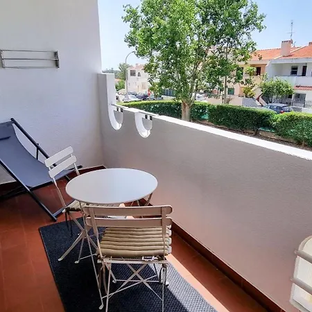 Touristique Dans Hoteliere Silchoro Lägenhet *